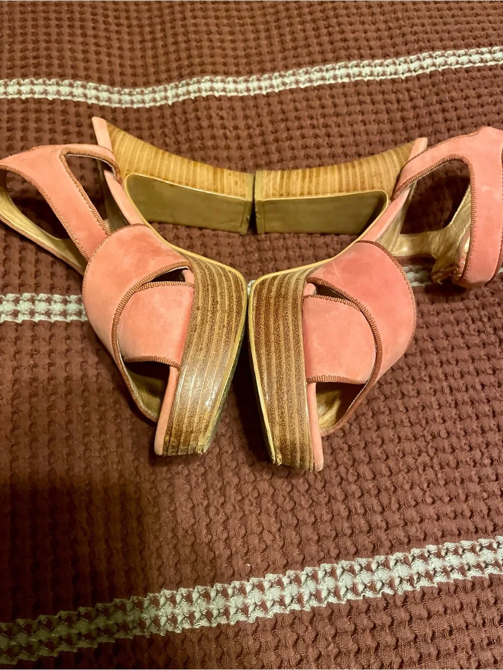 Fossil platform sandals